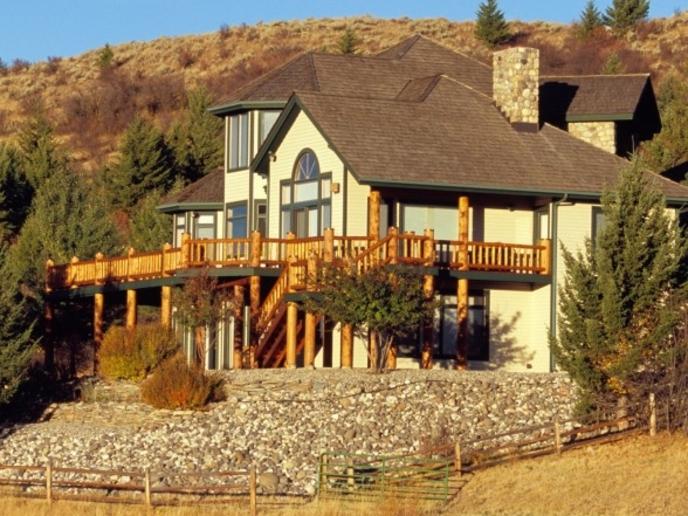 Rustic Retreat Gallery Image 1